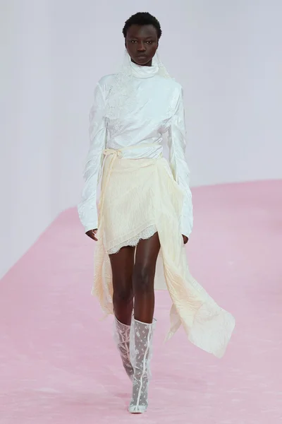Look 2
